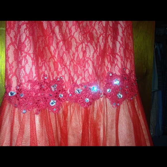 Prom dress size 4-6 - Picture 7 of 8